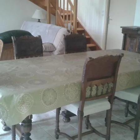 Maison Renovee Avec Piscine Chauffee Et Jardin Clos, Proches Commodites - Country house