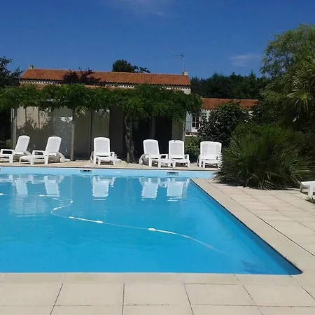 Tatil Evi Maison Renovee Avec Piscine Chauffee Et Jardin Clos, Proches Commodites - - Fr-1-426-335