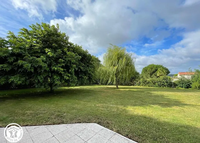 Σπίτι διακοπών Maison Renovee Avec Piscine Chauffee Et Jardin Clos, Proches Commodites - - Fr-1-426-335 *